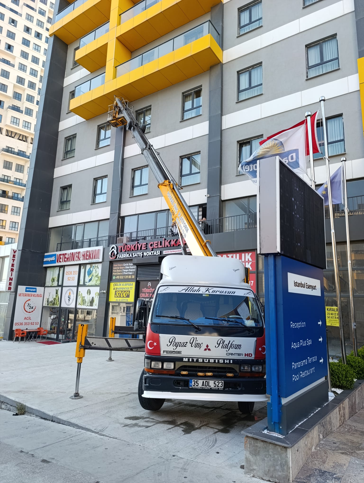 Esenyurt sepetli vinç kiralama hizmeti